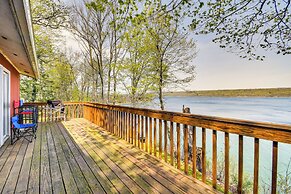 < 1 Mi to State Park: Trumansburg Cottage w/ Deck!