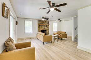 14 Mi to Dtwn: Secluded Stay in Murphy!