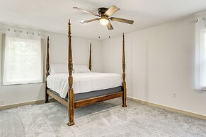 14 Mi to Dtwn: Secluded Stay in Murphy!