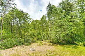 14 Mi to Dtwn: Secluded Stay in Murphy!