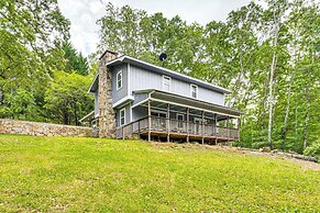 14 Mi to Dtwn: Secluded Stay in Murphy!