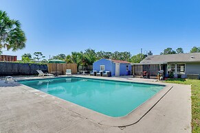 2 Mi to Manatees: Homosassa Home w/ Lanai!