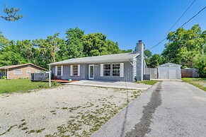 2 Mi to Manatees: Homosassa Home w/ Lanai!