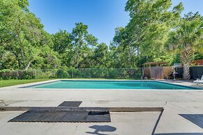 2 Mi to Manatees: Homosassa Home w/ Lanai!