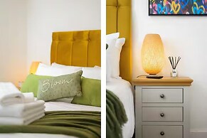 Stylish House in Perth-hot Tub-garden-sleeps 6