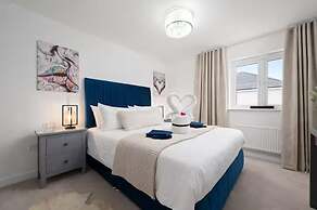 Stylish House in Perth-hot Tub-garden-sleeps 6