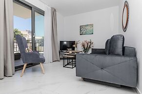 Phaedrus Living: Skiathos Luxury Residences Blu