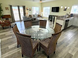 Beachgate Condo Suites And Hotel 321+322 4 Bedroom Condo