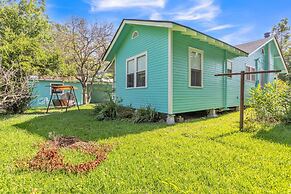 Retro Revival With Modern Luxury 3 Bedroom Home