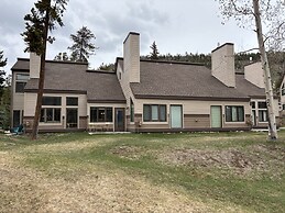 Quicksilver 1609 Premier 2-bedroom, ground floor 2 Condo