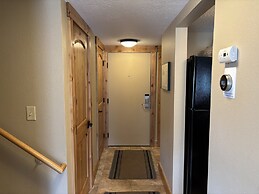 Quicksilver 1609 Premier 2-bedroom, ground floor 2 Condo