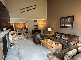 Quicksilver 1609 Premier 2-bedroom, ground floor 2 Condo