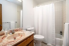 3a Grouse Glen 3 Bedroom Condo