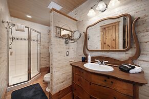 West Portal Cabin 4 Bedroom Cabin