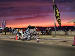 Seaside Apartment Near the City Center