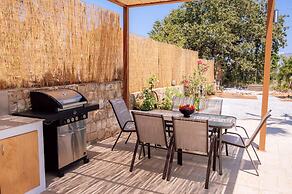 ng Lique Pool Garden Apartment