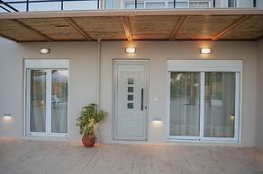 ng Lique Pool Garden Apartment