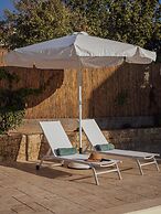 ng Lique Pool Garden Apartment