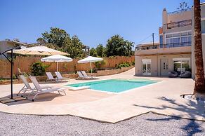 ng Lique Pool Garden Apartment