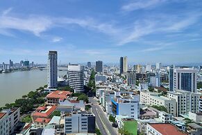 Courtyard by Marriott Danang Han River