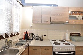 Gioma Stone House by Checkin