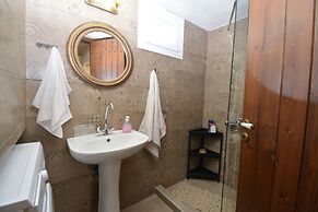 Gioma Stone House by Checkin