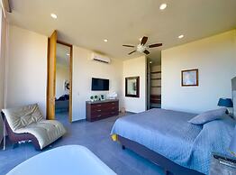 Torre Mittah Ocean Views & Tranquility