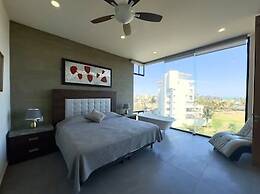 Torre Mittah Ocean Views & Tranquility