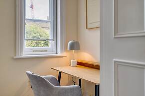 Belgravia - Charming Spacious 4 Bed Home for 9