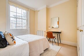 Belgravia - Charming Spacious 4 Bed Home for 9