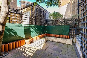 Belgravia - Charming Spacious 4 Bed Home for 9