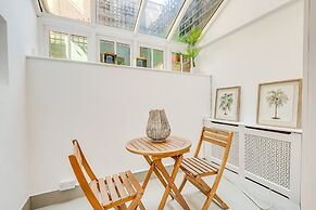 Belgravia - Charming Spacious 4 Bed Home for 9