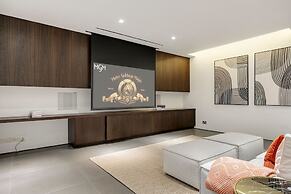 Paddington Luxury 3-bed Mews Private Cinema Gym