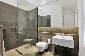 Paddington Luxury 3-bed Mews Private Cinema Gym