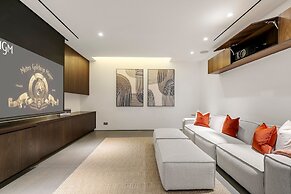 Paddington Luxury 3-bed Mews Private Cinema Gym
