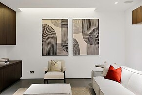 Paddington Luxury 3-bed Mews Private Cinema Gym