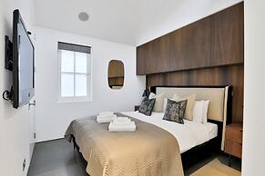 Paddington Luxury 3-bed Mews Private Cinema Gym