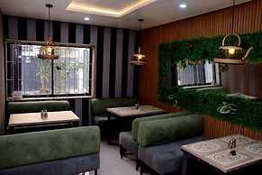 Hotel Padelia and Apartment