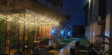 Hotel Padelia and Apartment
