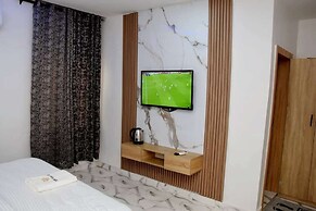 Hotel Padelia and Apartment