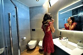 Mira Suite