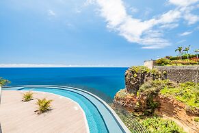 Atlantic Gem by Madeira Sun Travel