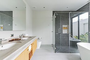 Botanica Modern By Villacarte 159/31