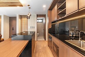 Chariot By Villacarte