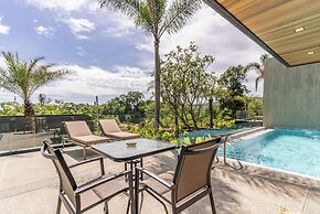 Chariot By Villacarte