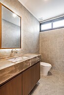 Chariot By Villacarte