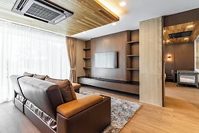 Chariot By Villacarte