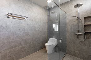 Chariot By Villacarte