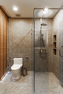 Chariot By Villacarte