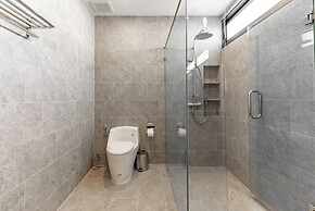 Chariot By Villacarte